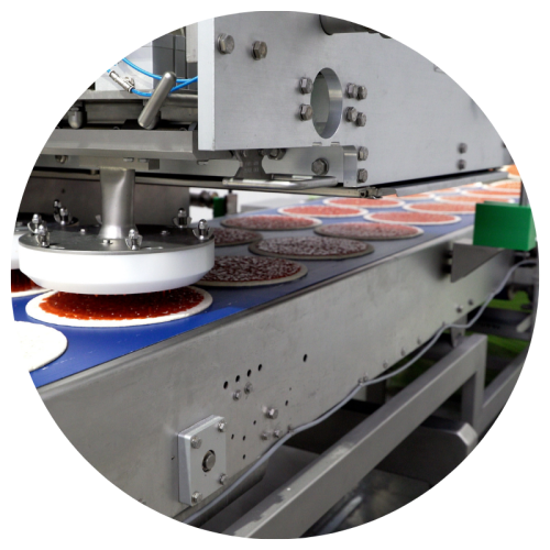 Sauce topping before baking_bake2pack